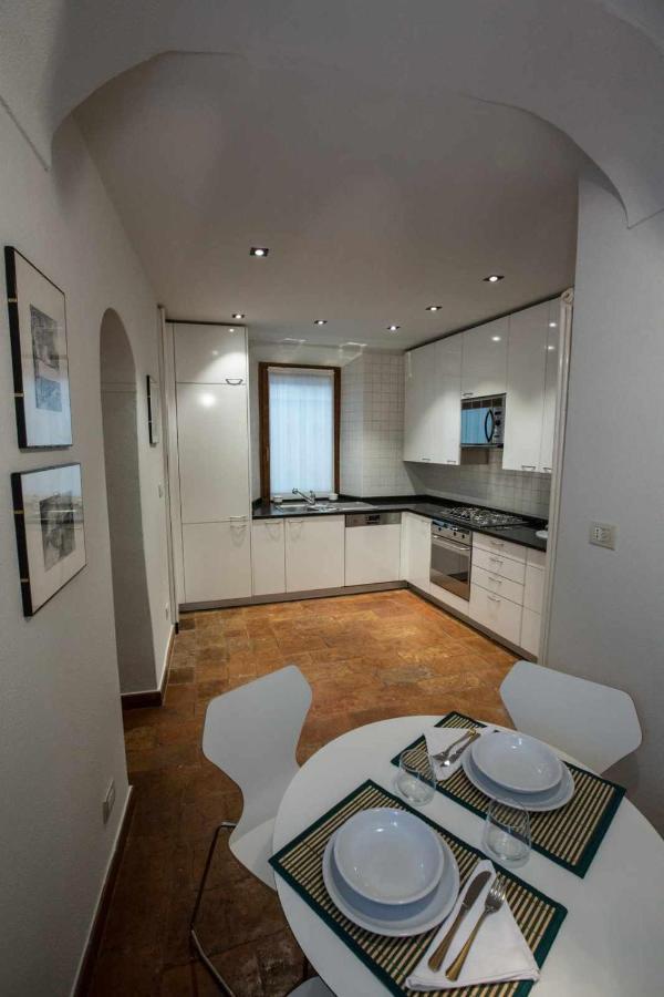 Historical Apartment In The Center Of Gravedona - Larihome A02 Exterior photo